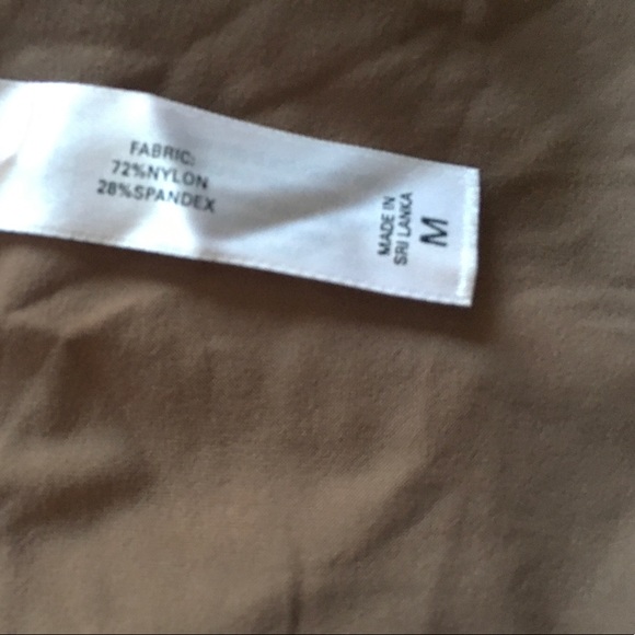 *SOLD* MATCHING BIKINI TOP, SZ34B AND SWIM SKIRT M - Picture 4 of 4